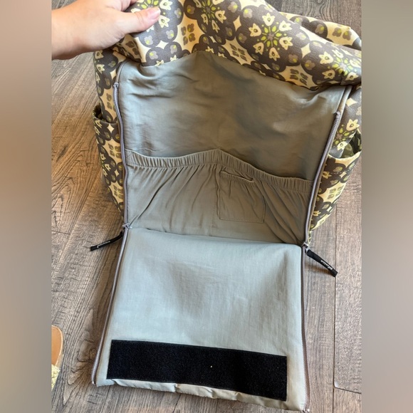 Petunia Pickle Bottom Misted Marseille Boxy Backpack - Picture 5 of 6